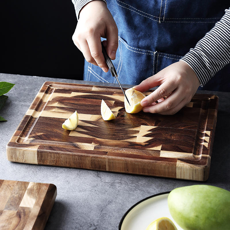 Parquet acacia wood cutting board, view 4